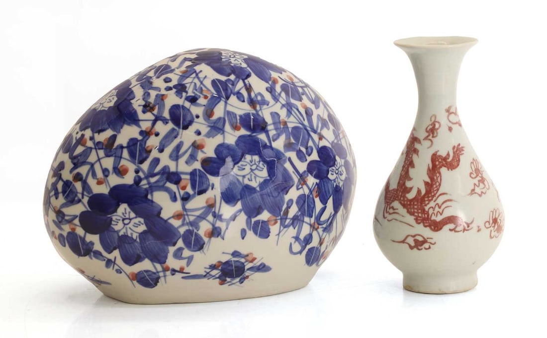A Chinese porcelain Buddha, 20th century, - 2
