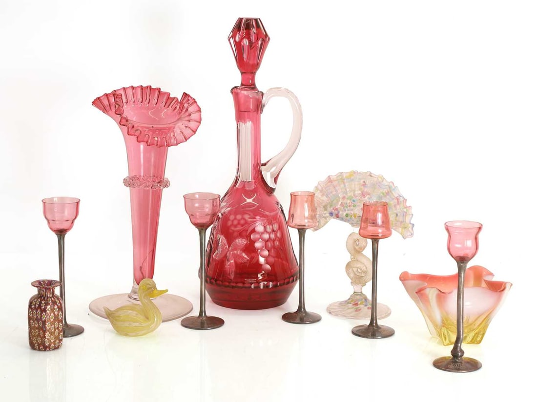 A Victorian cranberry and clear glass epergne, late 19th century, (1 of 1)