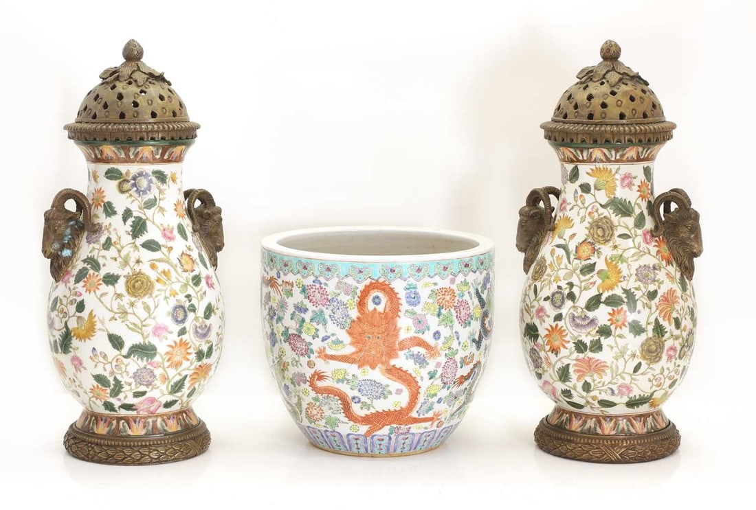 A group of modern ceramics, 20th century, (1 of 2)