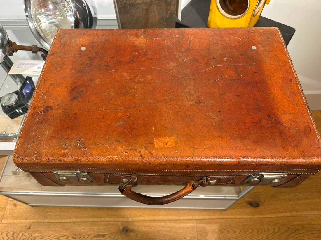 A fitted leather Bentley suitcase, - 4