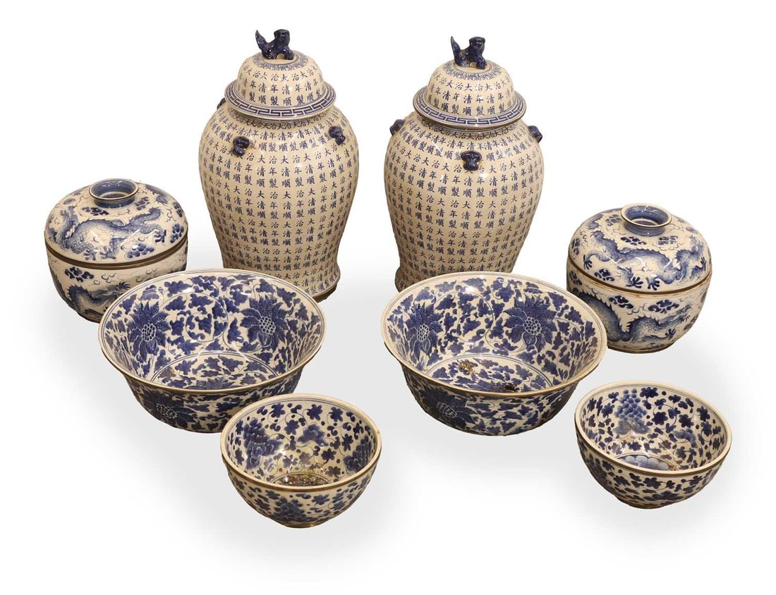 A group of blue and white porcelain, 20th century, (1 of 1)