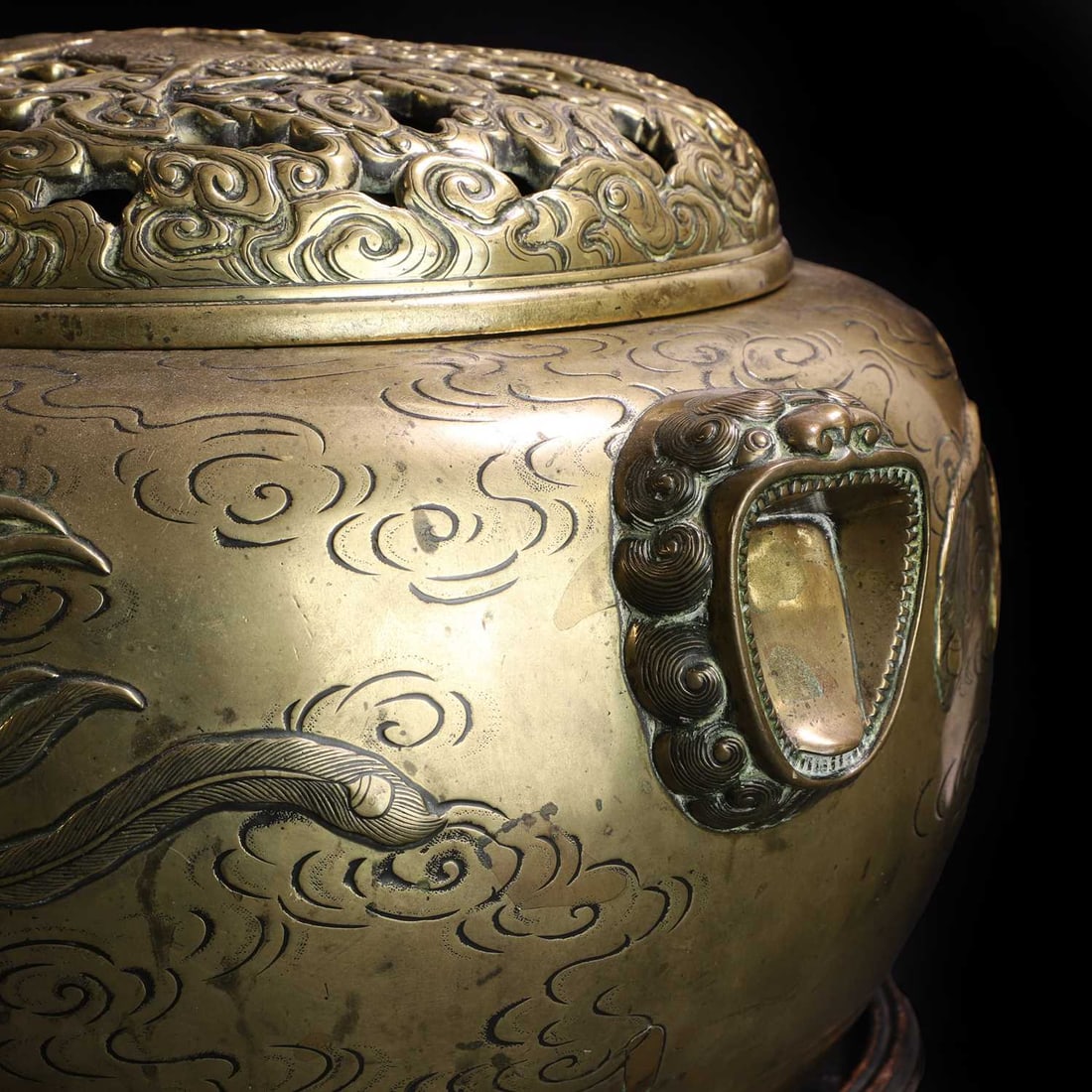 A large Japanese bronze koro, - 3