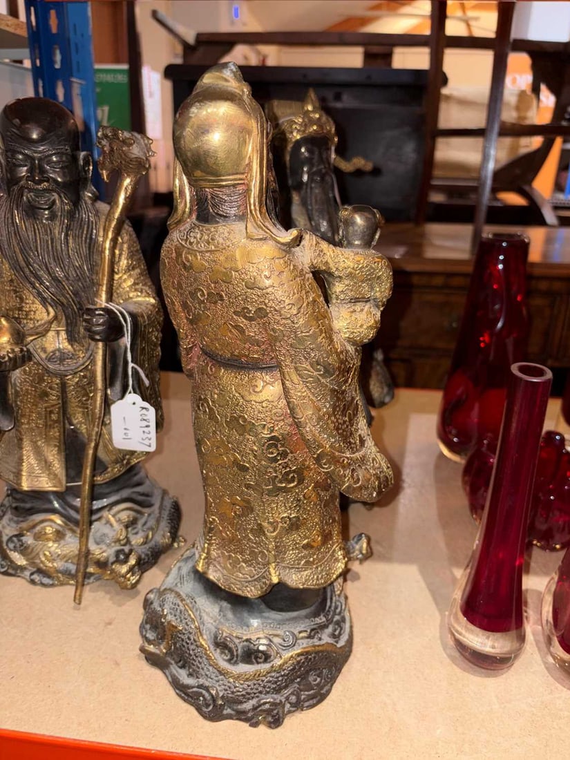 Three Chinese gilt-brass figures of of 'Lu', 'Fu' and 'Shou', early 20th century, - 4
