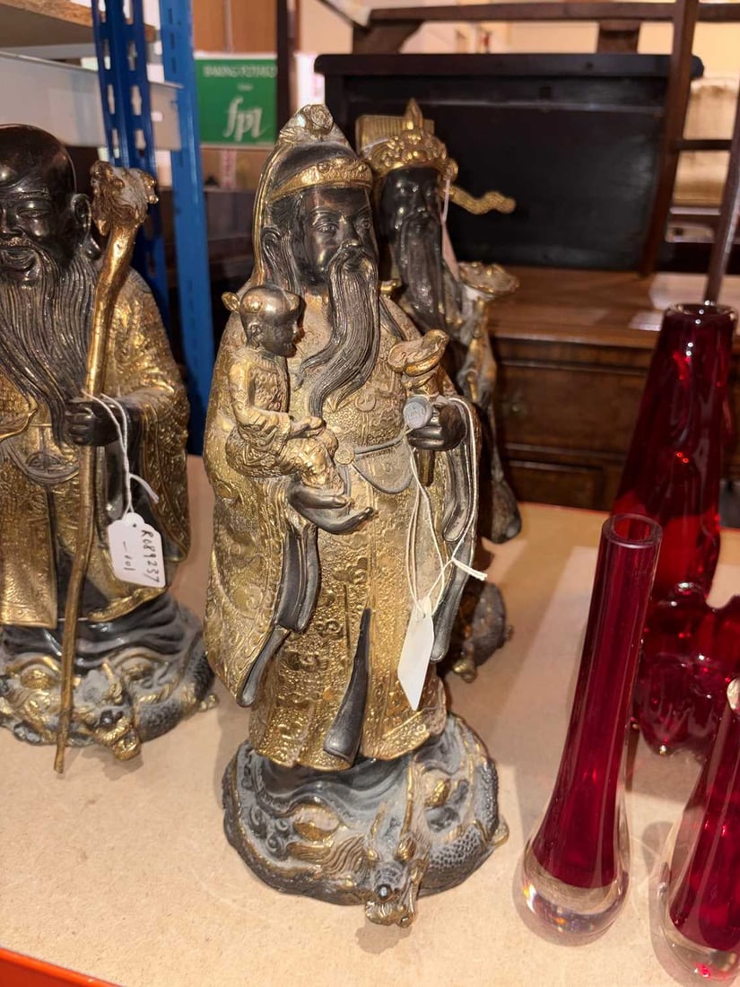 Three Chinese gilt-brass figures of of 'Lu', 'Fu' and 'Shou', early 20th century, - 5