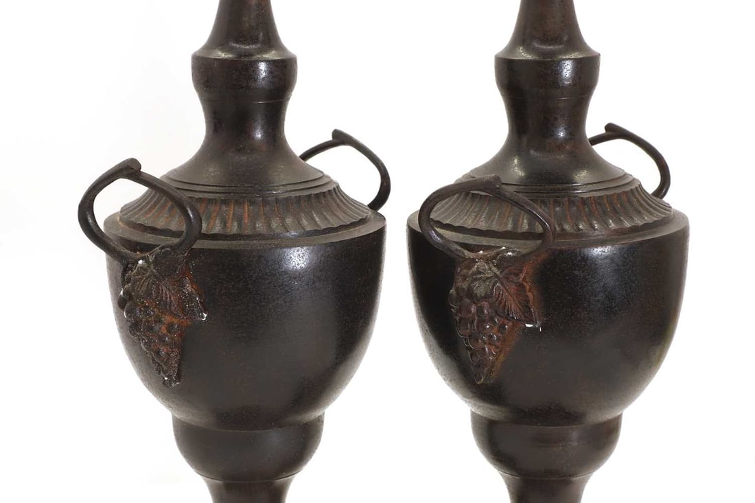 A pair of bronzed metal urn table lamps, 20th century, - 2