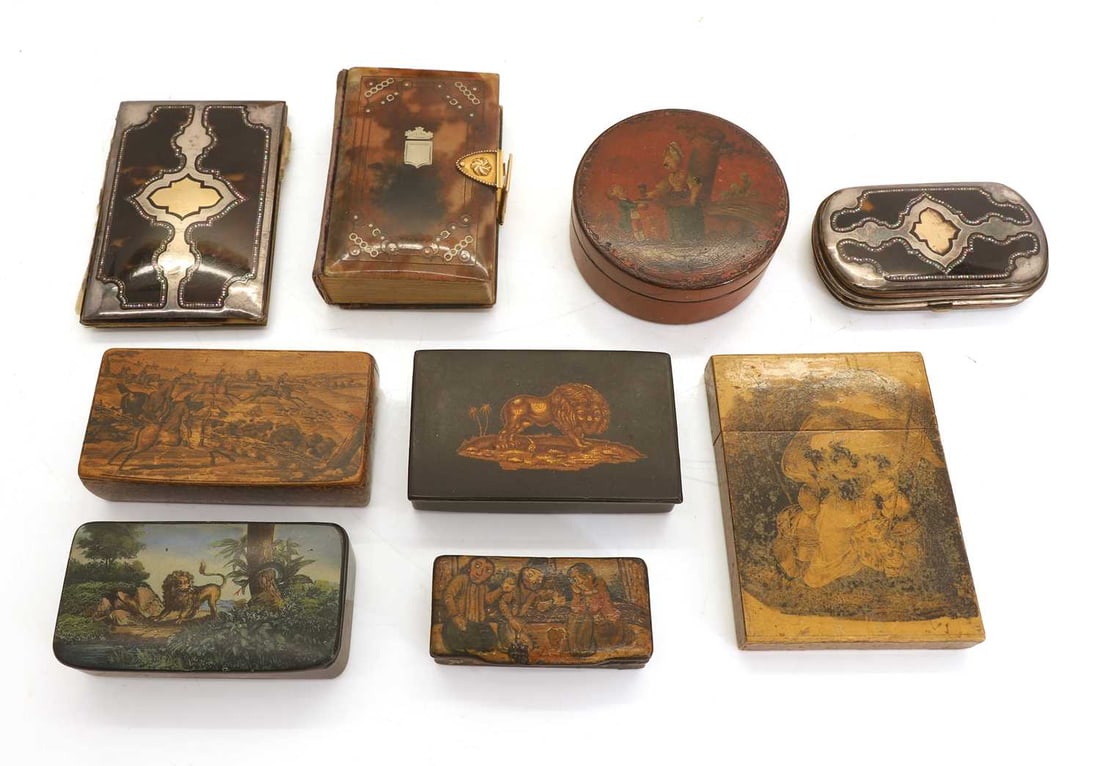 A collection of snuff boxes, a card case and further items, 19th century and later, - 2