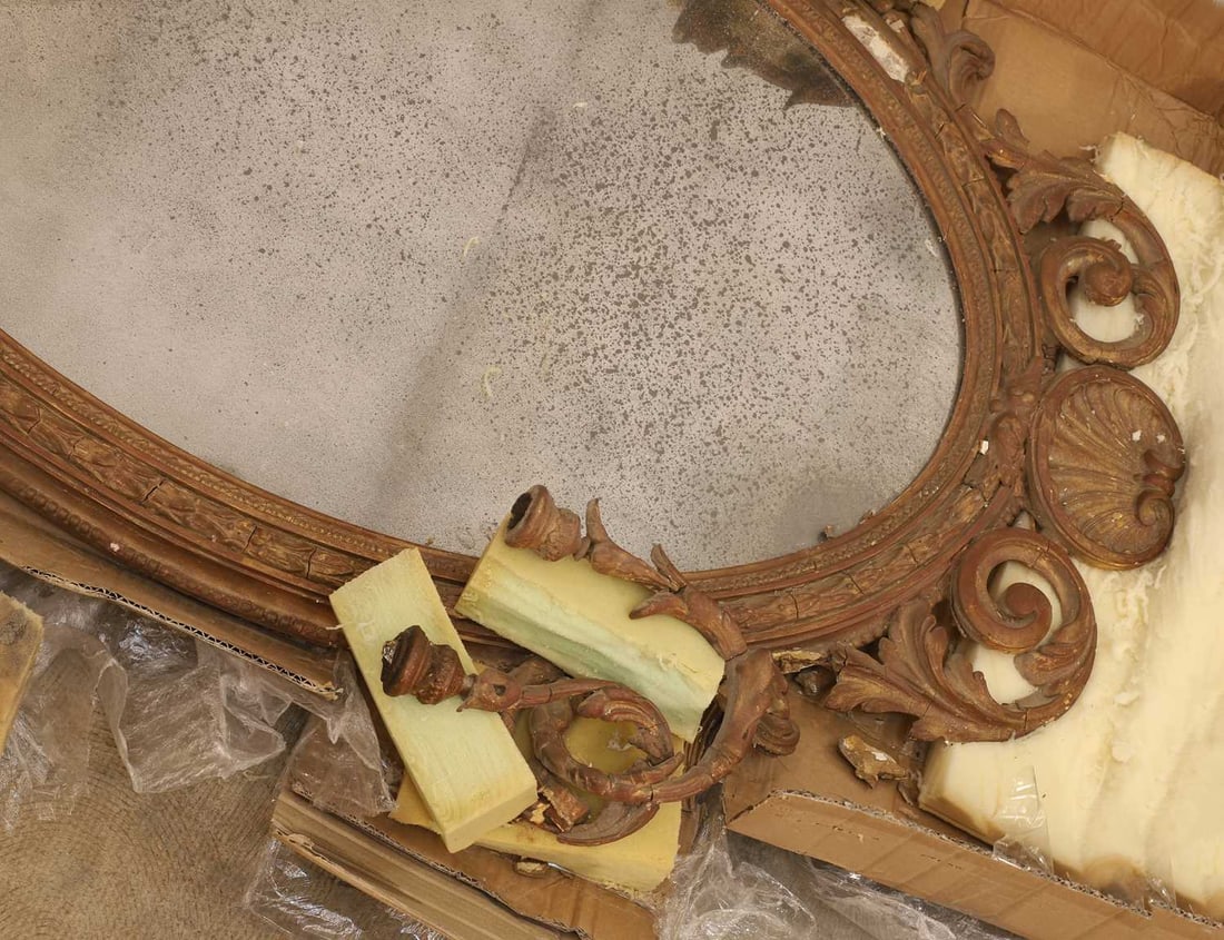 An oval giltwood and gesso mirror, - 4