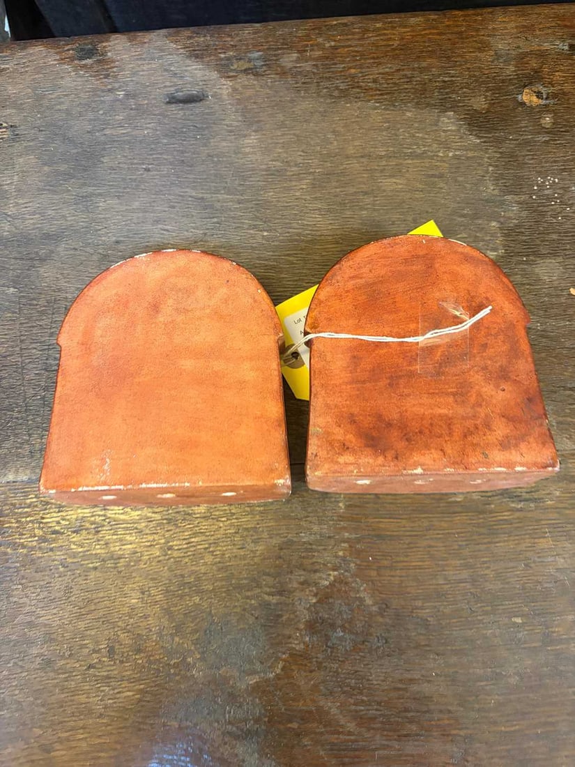 A pair of Compton Art Potters' Guild Compton Pottery bookends, 20th century, - 3