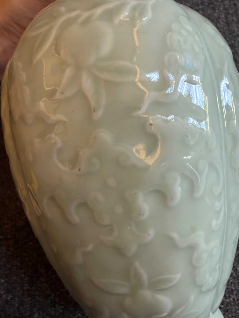 A Chinese celadon glazed vase, - 3