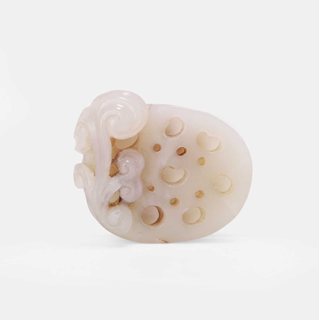 A Chinese agate pendant, 20th century, (1 of 2)