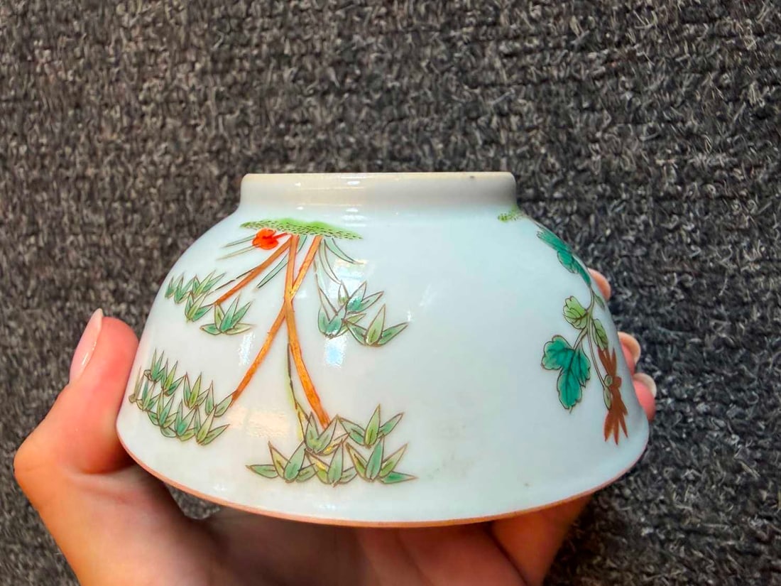 A pair of Chinese enamelled teabowls, - 8