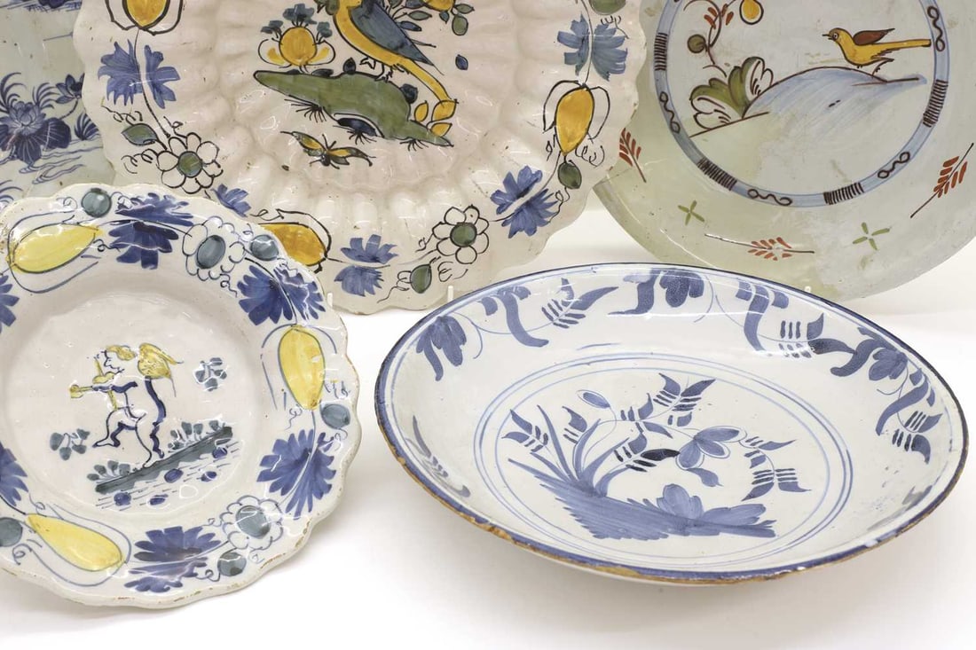 A group of four Delft pottery bowls, 17th century and later, - 2
