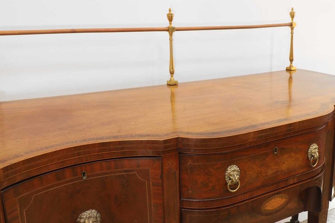 A Regency mahogany sideboard, late 18th century, - 2
