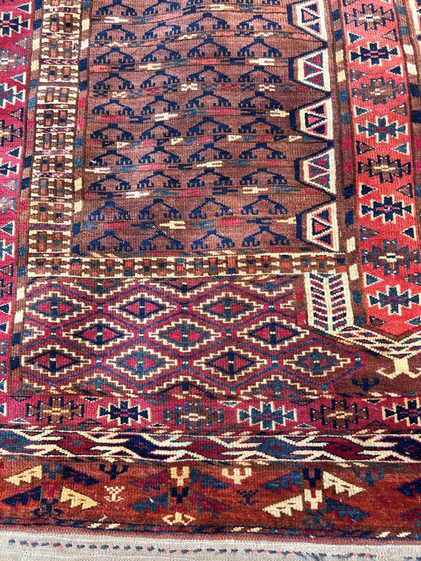 A Persian 'Hatchli' design door hanging, - 9