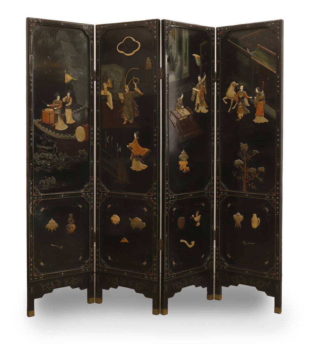 A pair of black lacquer screens, 20th century, Chiense - 2