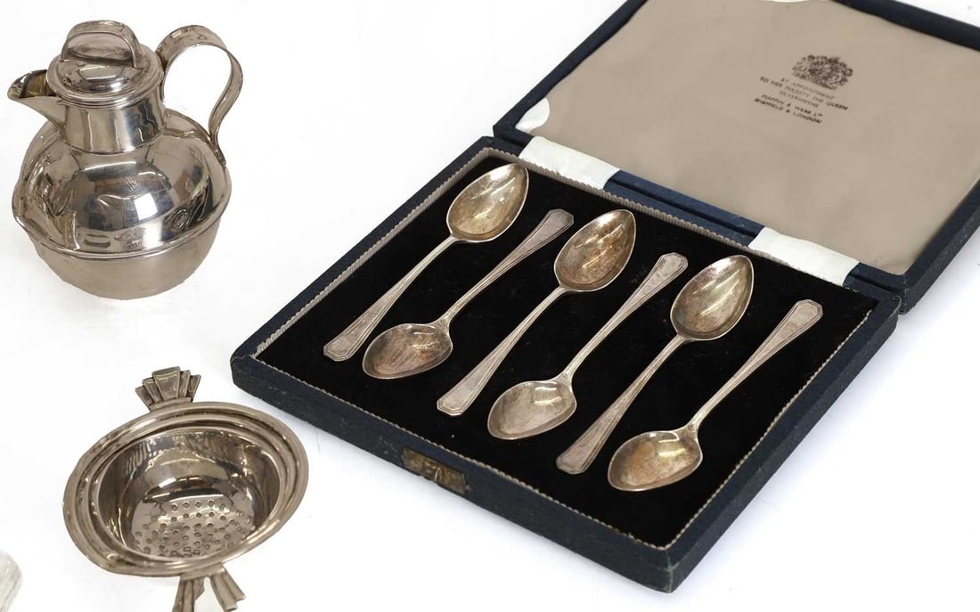 A collection of silver items, various dates, - 2