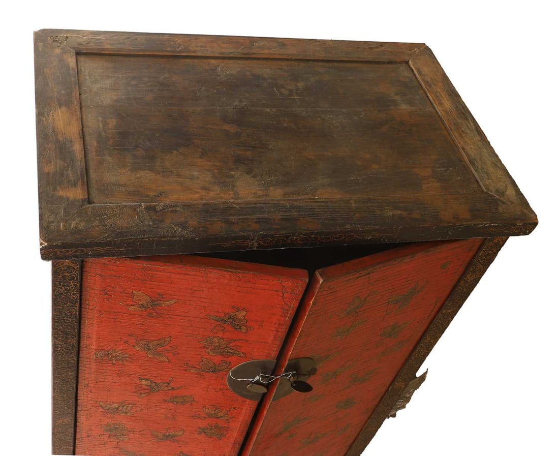 An export lacquered-wooden marriage cabinet, 20th century, Chinese, - 2