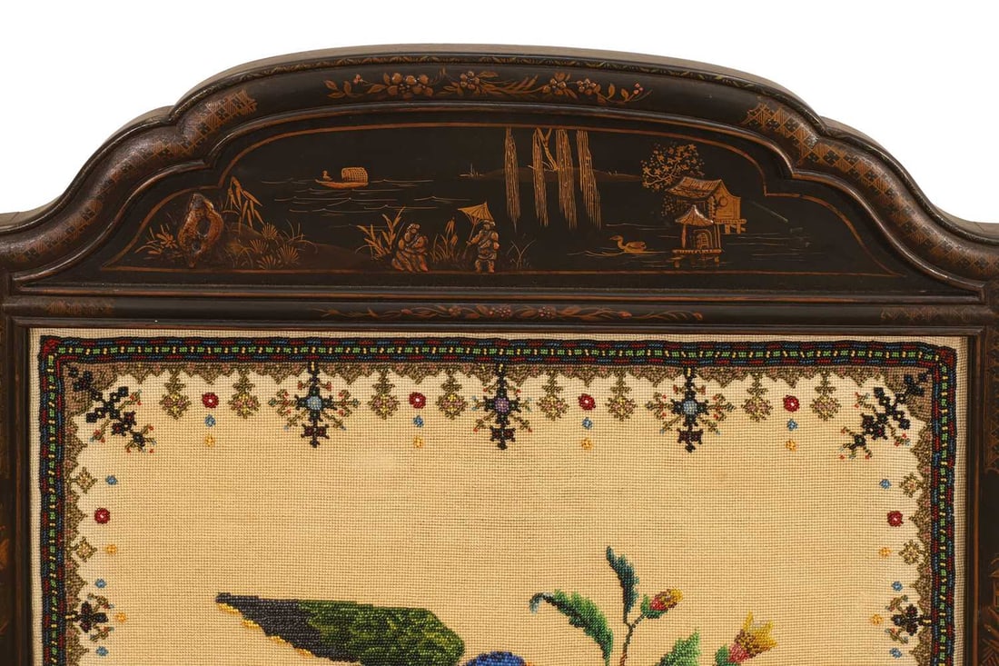 A Queen Anne-style black and gilt-Japanned fire screen, late 19th/ early 20th century, - 2