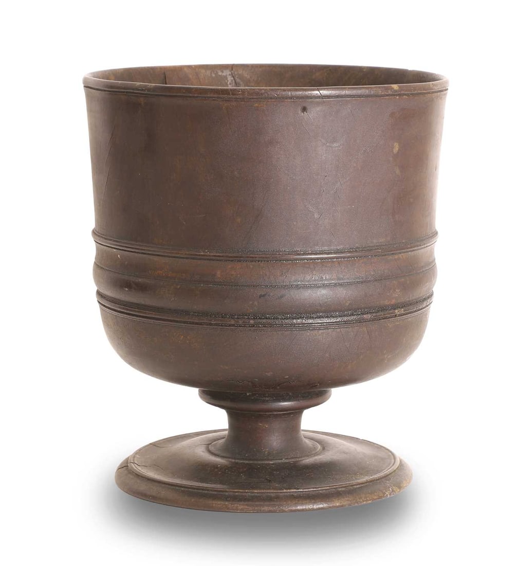 A Lignum Vitae wassail bowl, early 18th century, - 2