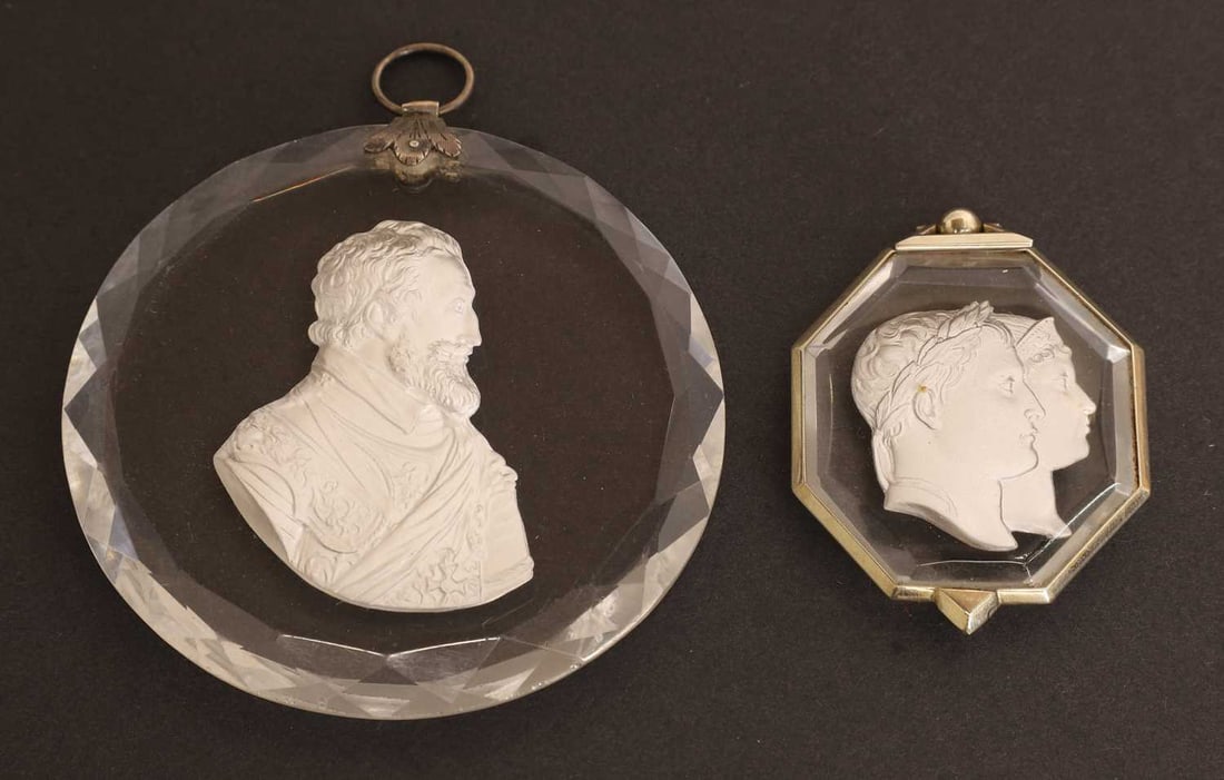 Attributed to Baccarat, a sulphide portrait of Henry IV of France, - 2