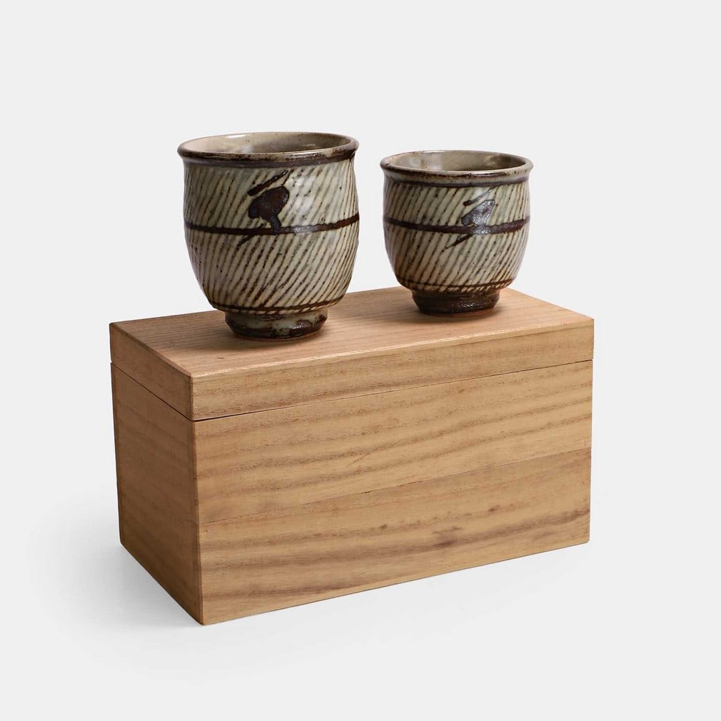 Tatsuzō Shimaoka (Japanese, 1919-2007), a pair of tea bowls, (1 of 2)