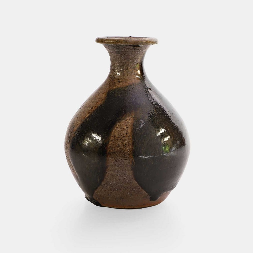 ▲ Svend Bayer (Danish-British, b.1946), a vase, (1 of 3)
