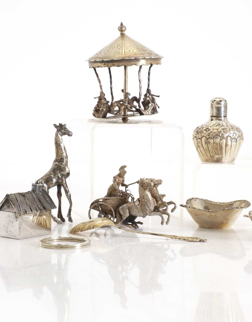 A collection of silver items, - 2
