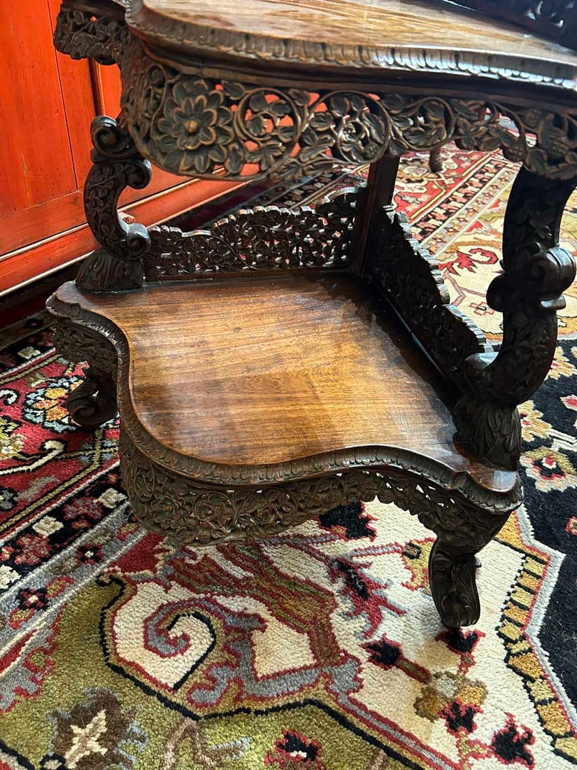 An Anglo-Indian hardwood corner étagère, late 19th century, - 10