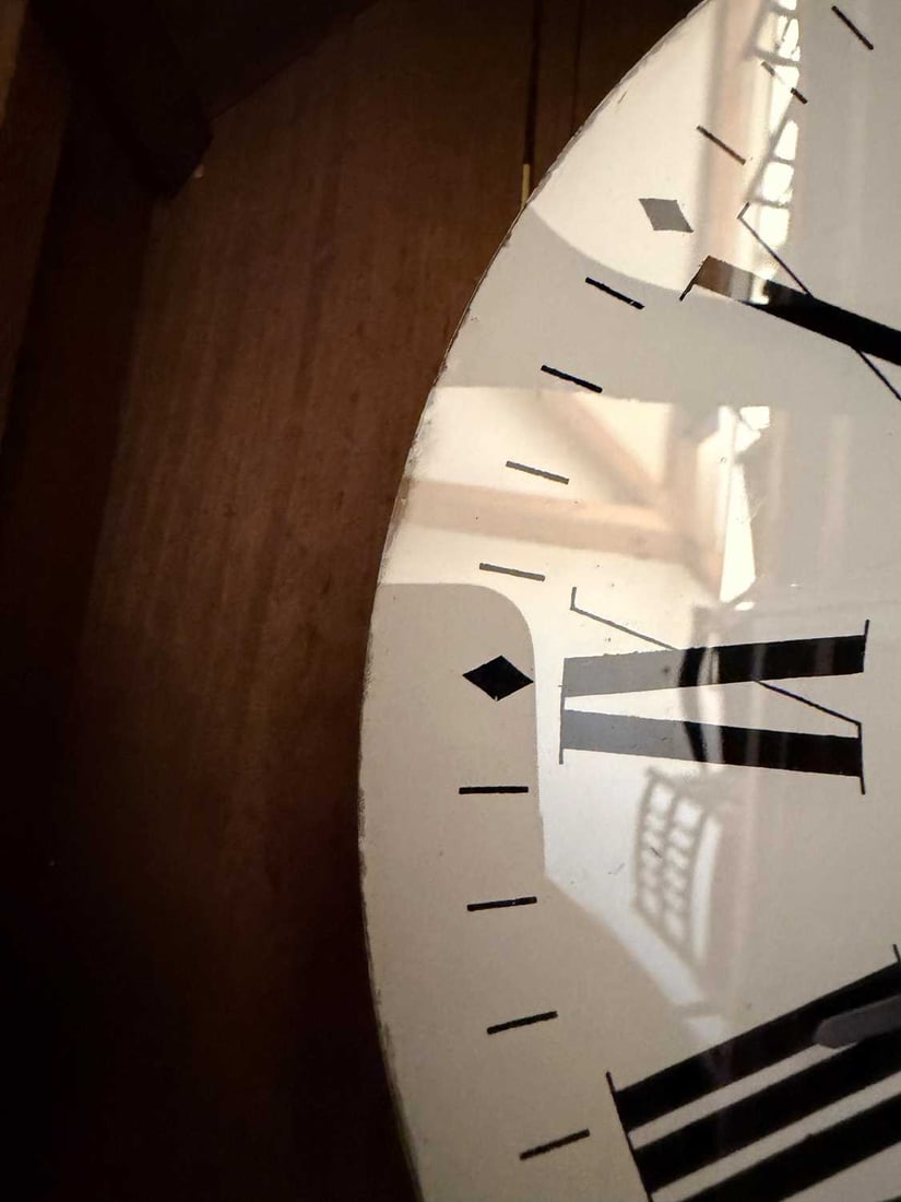 A French vineyard wall clock, 19th century, - 3