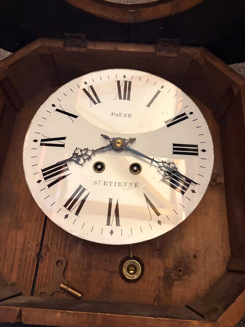 A French vineyard wall clock, 19th century, - 8