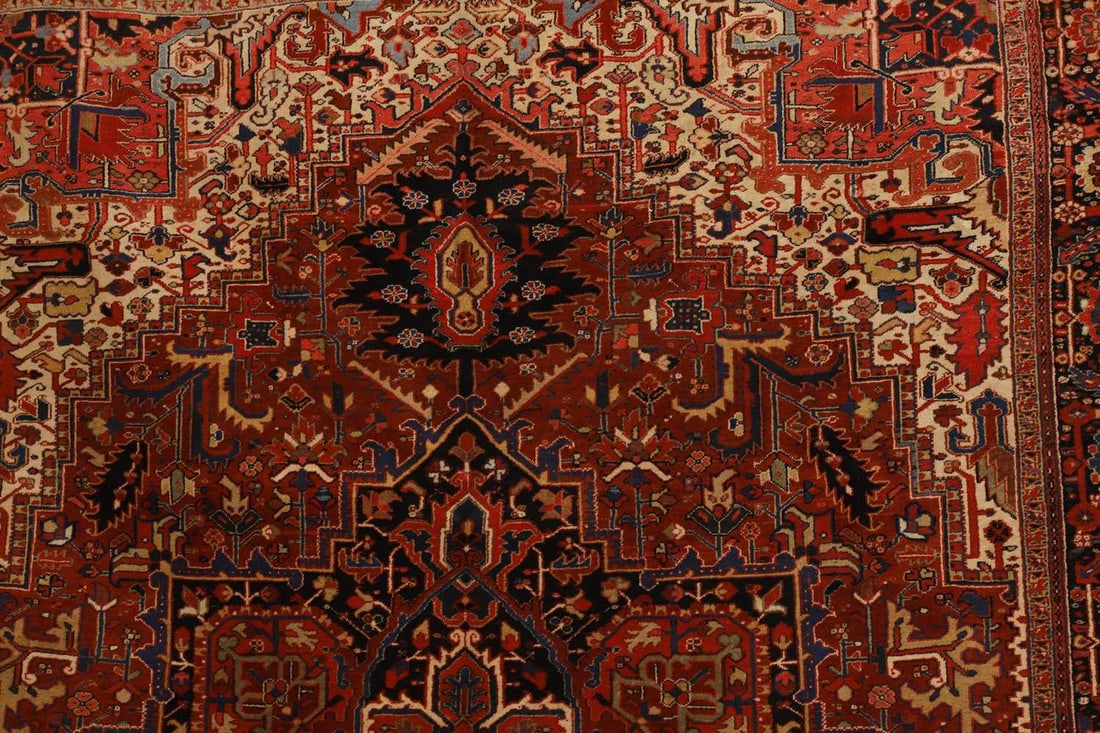 A Persian Heriz wool carpet, second half of the 20th century, - 3