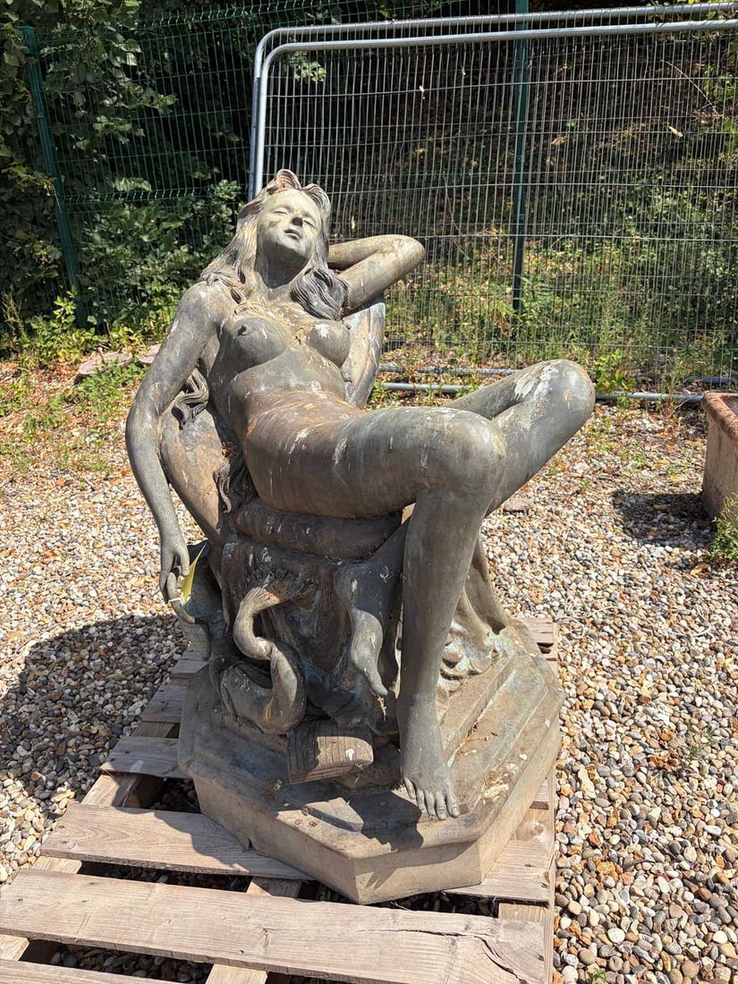 A bronze reclining nude female figure, modern, - 2
