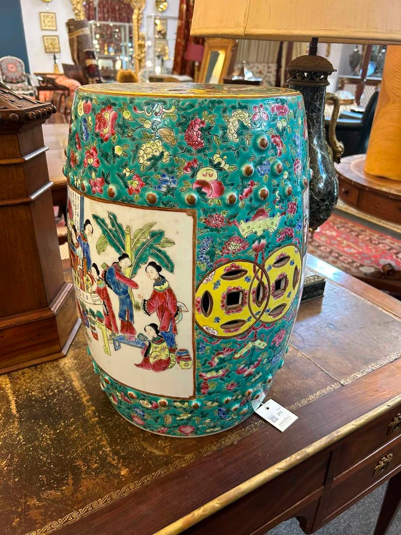 A famille rose porcelain garden seat, 19th century, Chinese, - 7