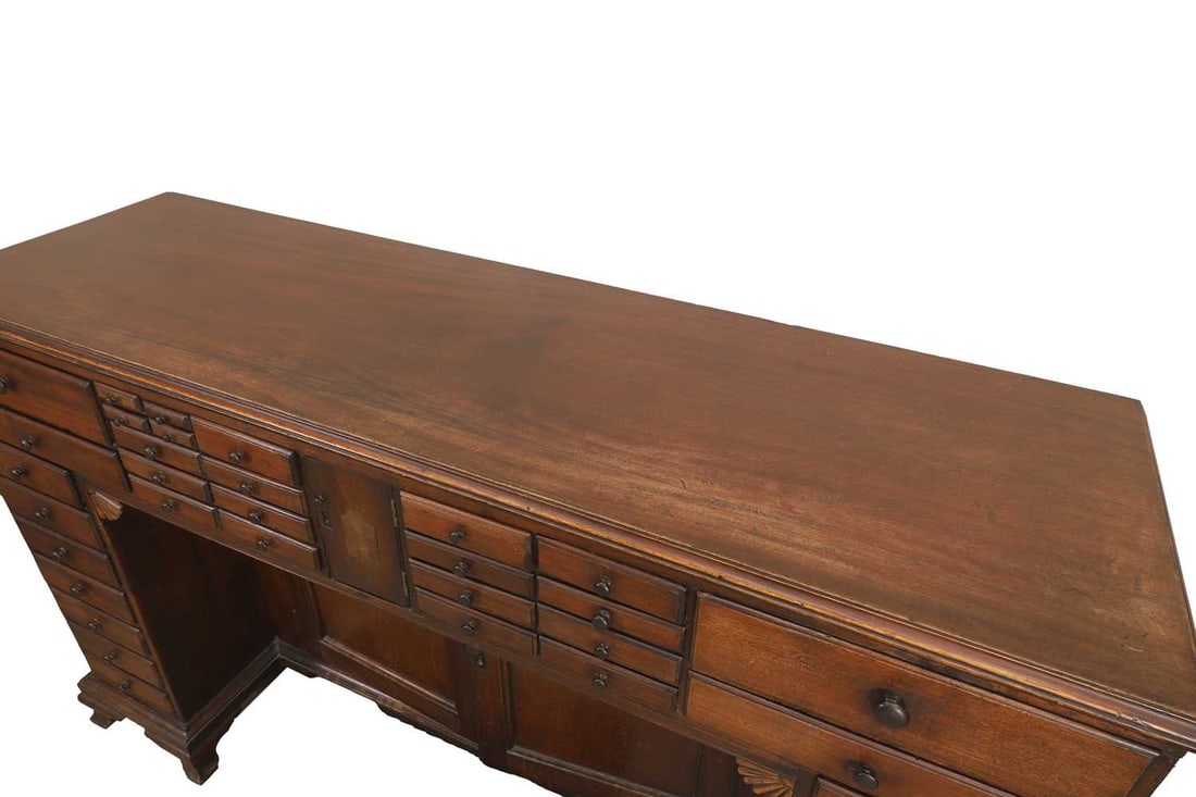 A Victorian mahogany side cabinet, late 19th century / early 20th century, - 2
