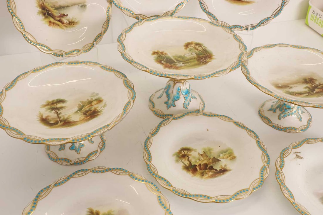 A set of six porcelain Minton plates, circa 1860, - 2