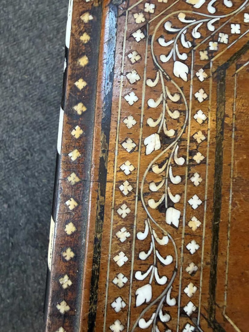 An Anglo-Indian Hoshiarpur table, early 20th century - 9