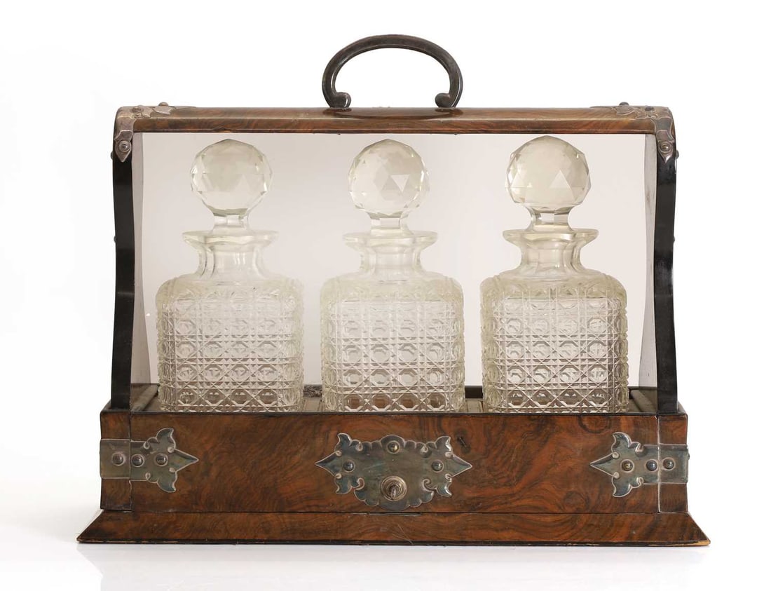 A Victorian walnut cased tantalus, early 20th century, - 2
