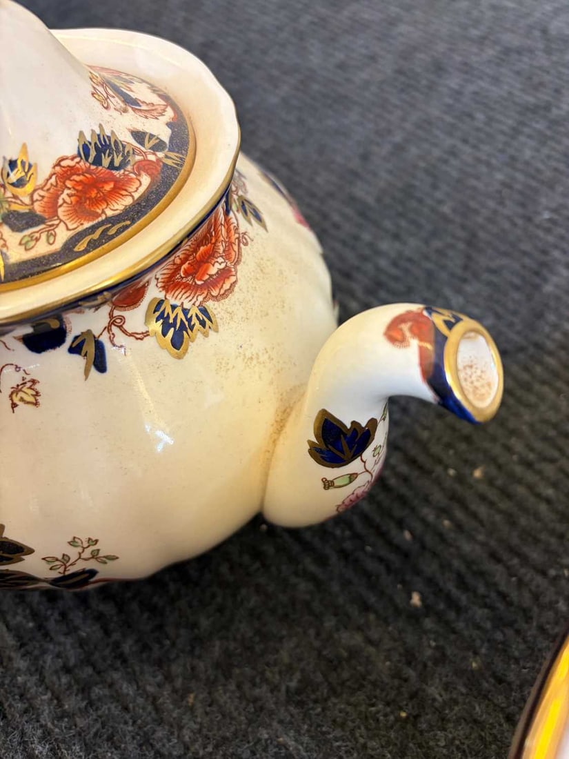 A Masons Ironstone porcelain dinner service, early 20th century, - 4
