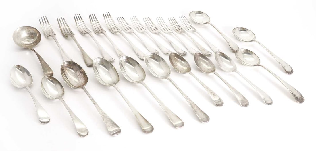 A Harlequin canteen of silver flatware, (1 of 1)
