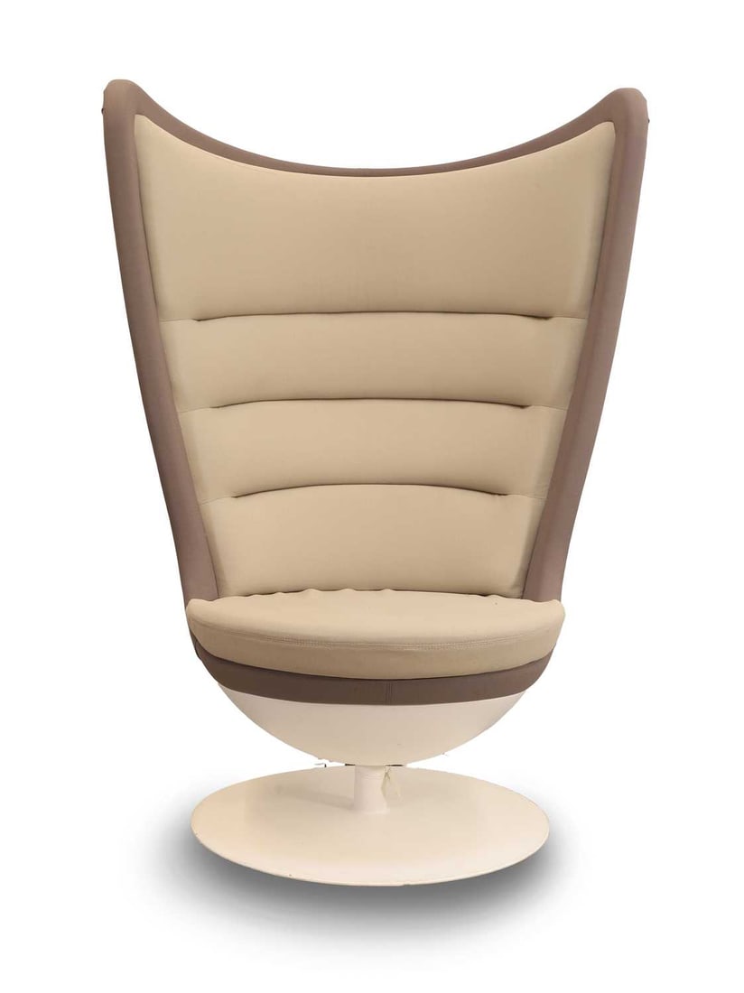 An Actiu Badminton chair, of recent manufacture: An Actiu Badminton chair, of recent manufacture with white hard back and base, finished in two tone gray perforated upholstery 100cm wide, 90cm deep, 133cm high Condition Report: some minor marks