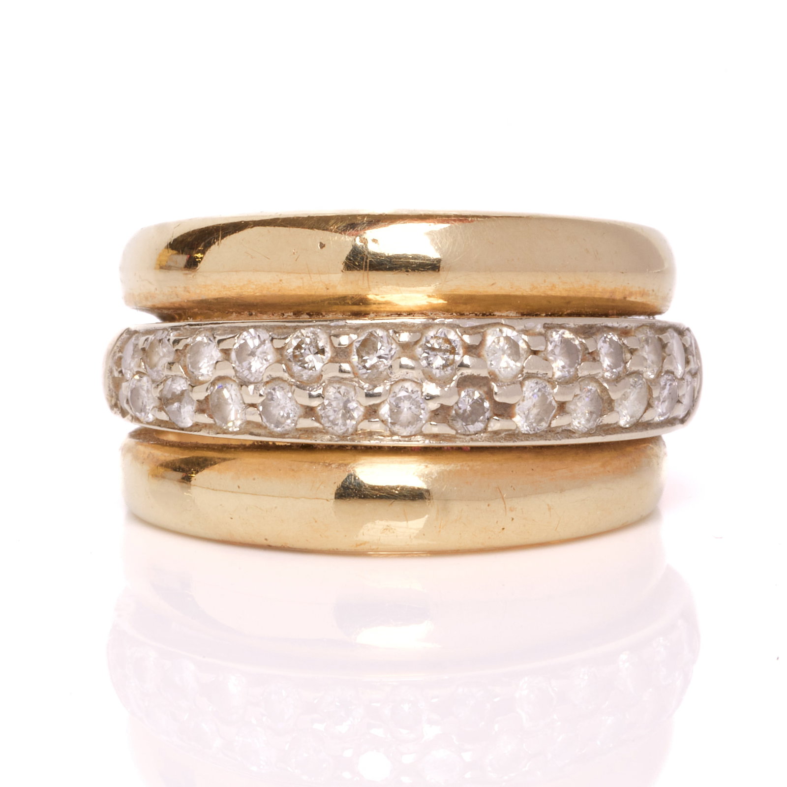 A diamond ring, - 2