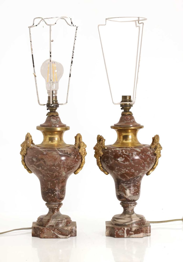 A pair of Louis XVI-style marble and ormolu mounted lamps, 19th century, - 3