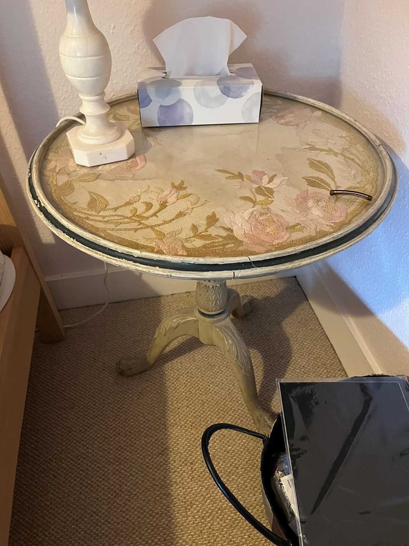 A French cream painted tripod table, 19th century, - 2
