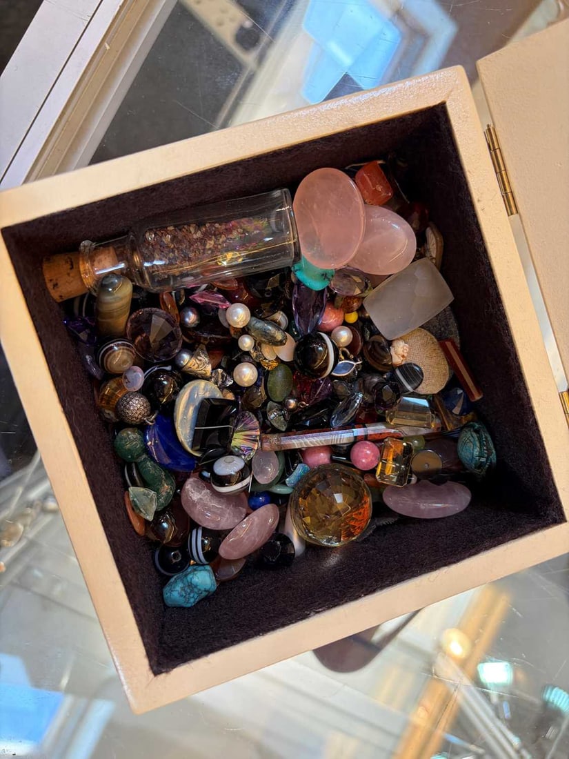 A specimen box of semi precious stones, - 6