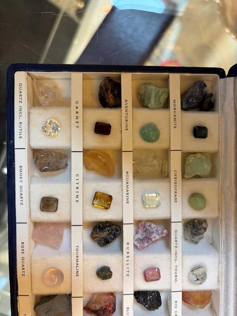 A specimen box of semi precious stones, - 8