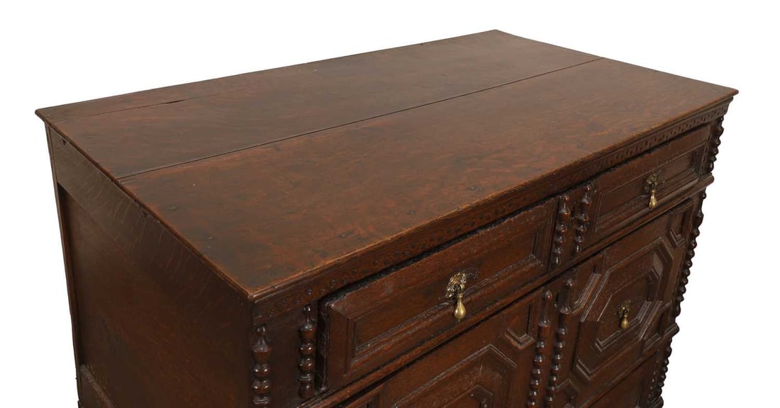 A Charles II oak chest of drawers, late 17th century, - 3