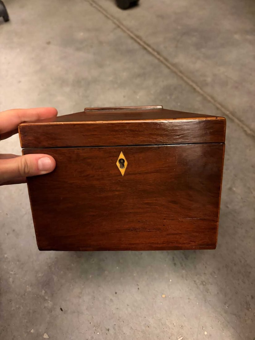 A mahogany tea caddy, - 6