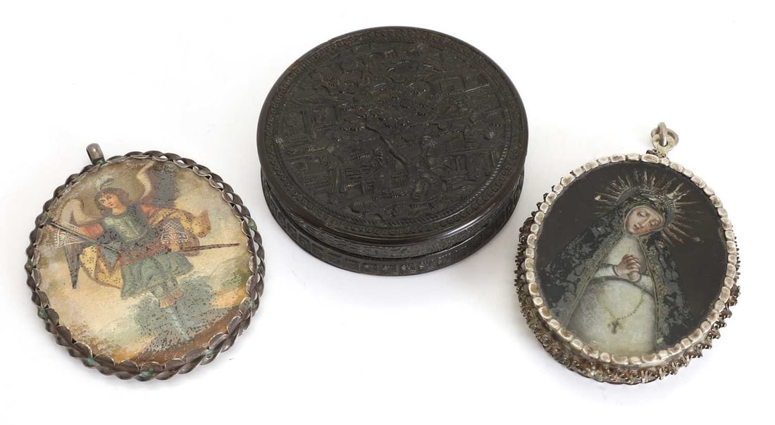 A pair of religious silver mounted pendants, 17th / 18th century, - 2