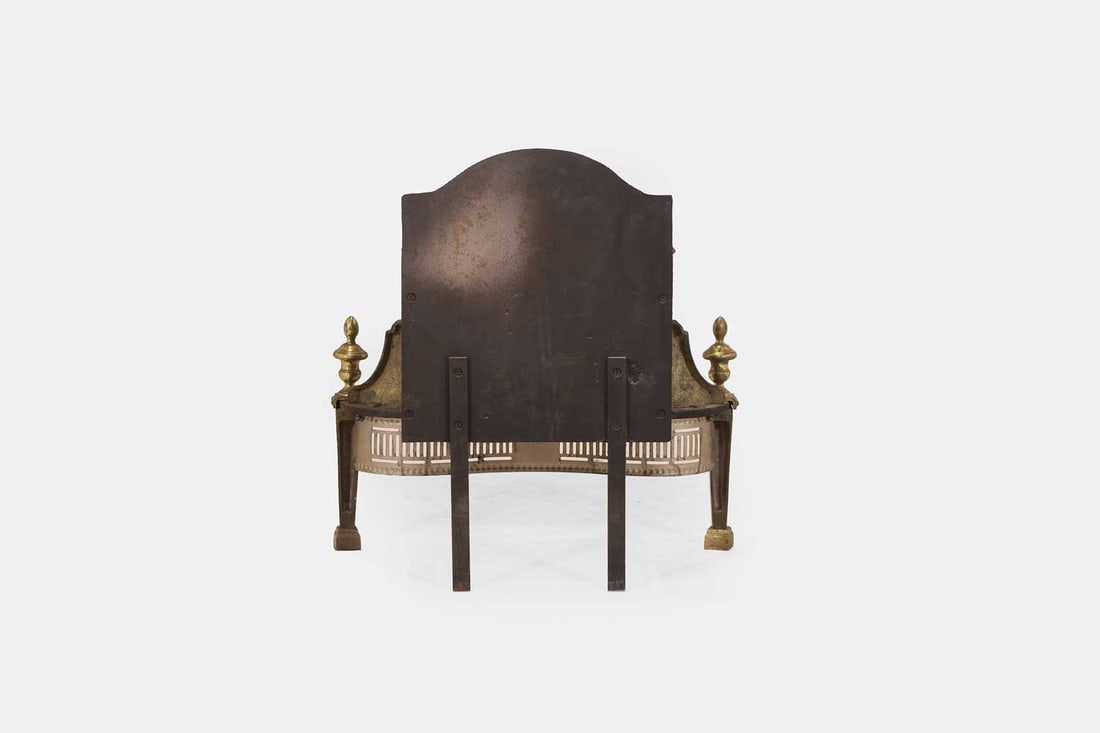 A George III-style brass and iron fire grate, late 19th / early 20th century, - 3