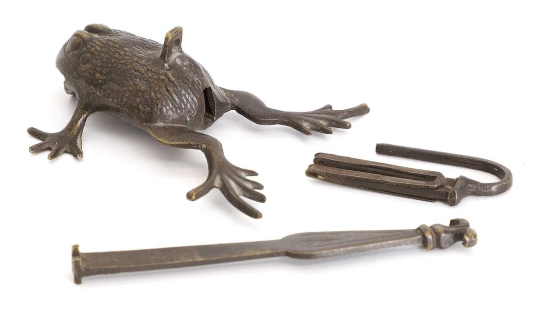 An Afghan bronze lock, - 2